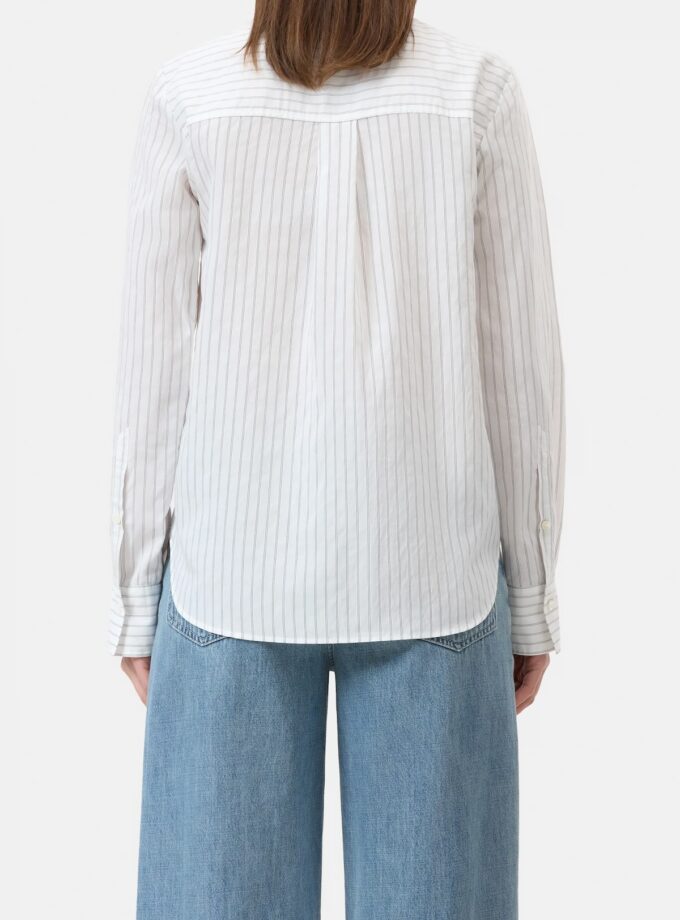 Blusa clásica confeccionada en mezcla de modal. CLOSED