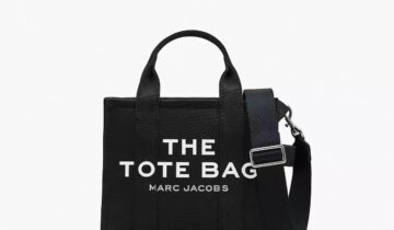The Canvas
Small Tote Bag MARC JACOBS