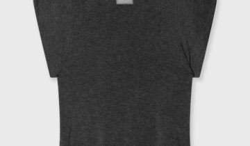 Camiseta modal con hombros fuertes 10DAYS