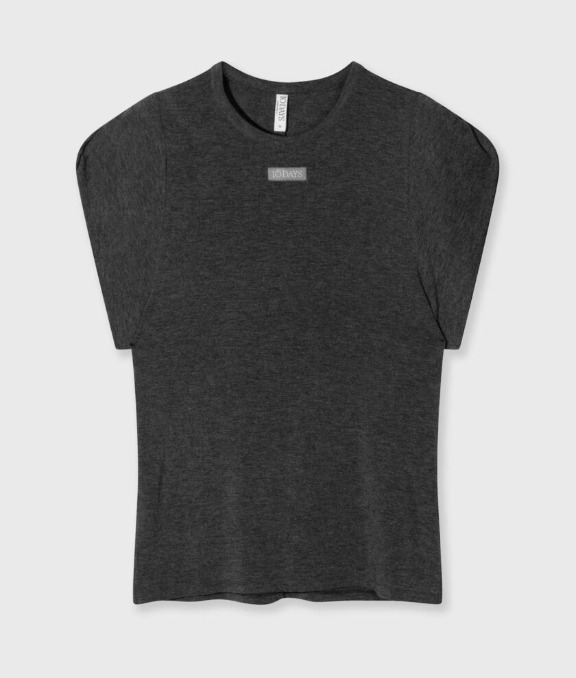 Camiseta modal con hombros fuertes 10DAYS