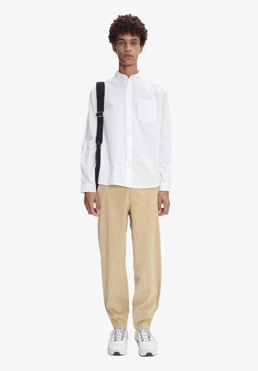 Camisa casual blanca con cuello abotonado en algodón orgánico. A.P.C. - Imagen 2
