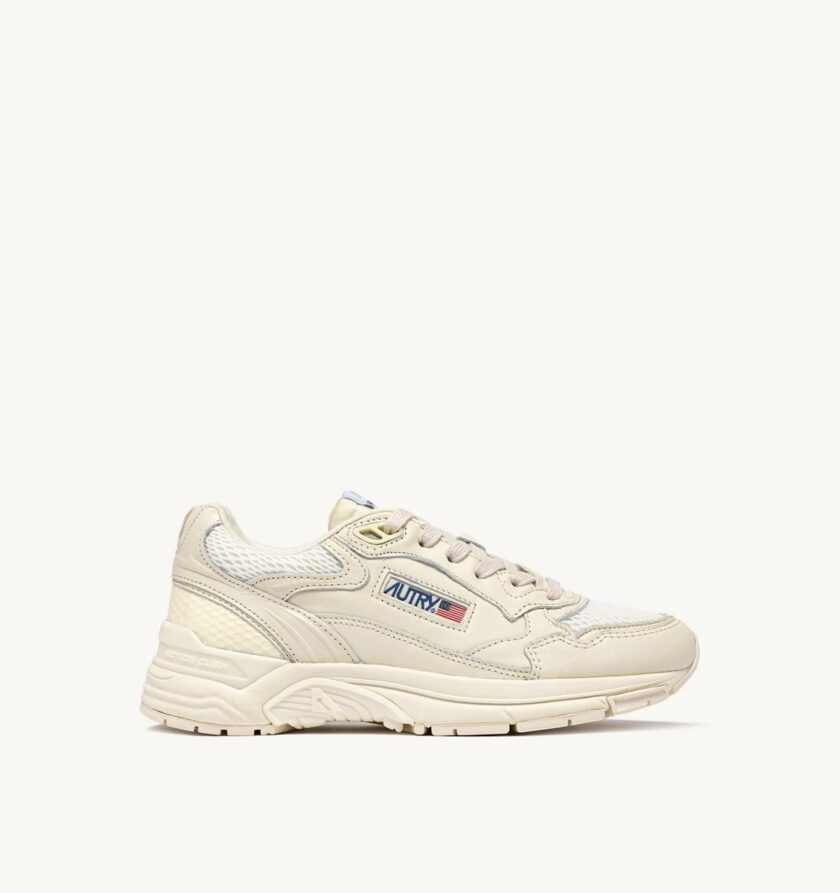 Zapatillas Hyperway de malla y piel whisper white Autry