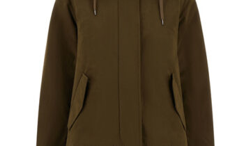 Chaqueta acolchada con dobladillo con cordón y capucha HERNO