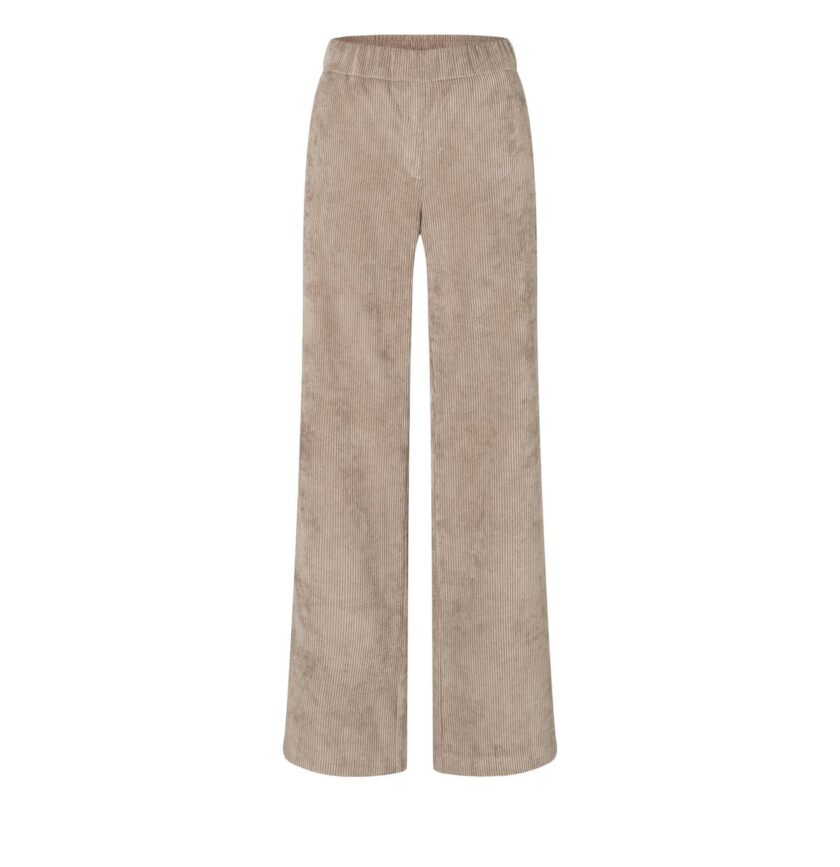 Pantalón Corte ancho, confeccionado en pana ancha, ligera y fluida. MAC