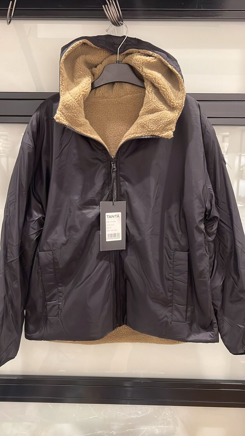CHAQUETA  COLOR negro TANTÄ