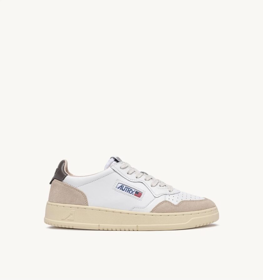 Zapatillas Medalist low de ante y piel blanca y morel Autry