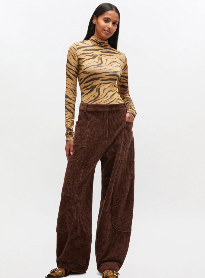 Pantalones curvos de pana marrón GANNI