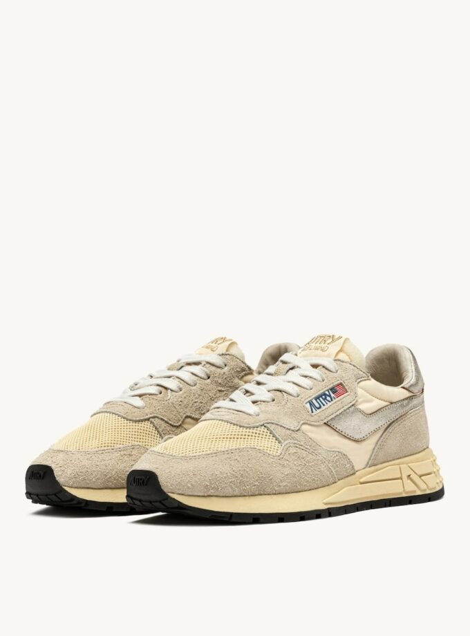 Zapatillas Reelwind low de nylon ante y piel ecru' y platino Autry