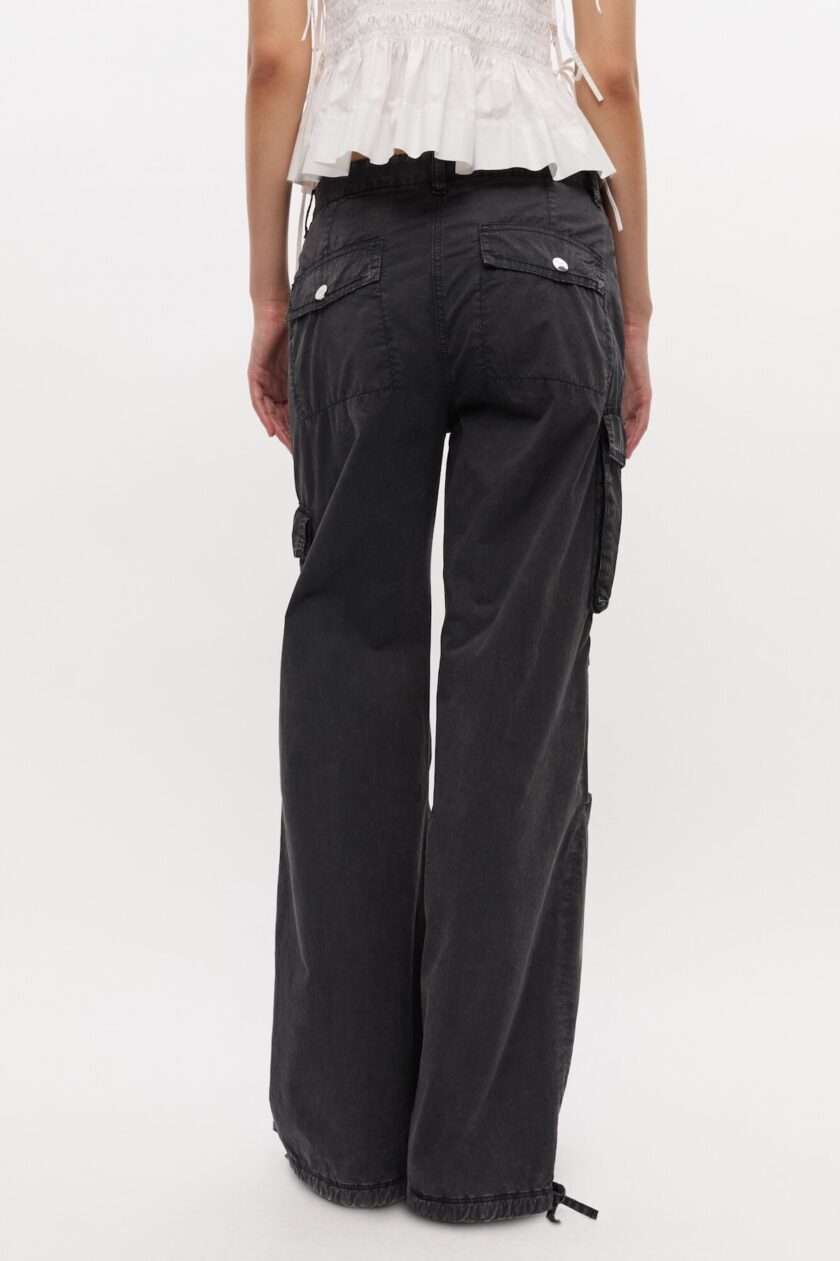 Pantalones de sarga lavada negra GANNI - Imagen 2