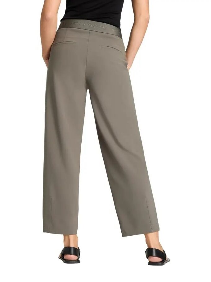 PANTALON COLOR VERDE CAMBIO