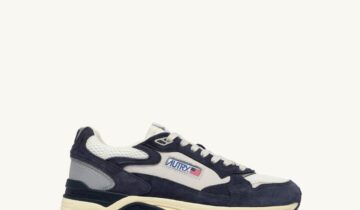 ZAPATILLAS HYPERWAY EN MALLA Y SEDA AZUL ESPACIAL Y PLATA Autry