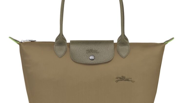 Le Pliage Green Bolso de hombro M
Lona reciclada – alcachofa LONGCHAMP