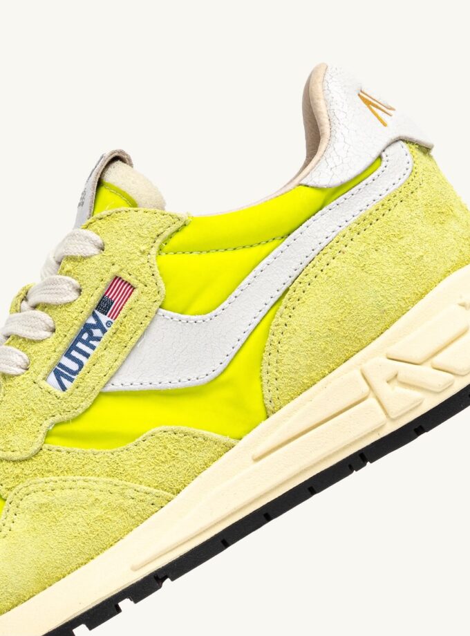 ZAPATILLAS REELWIND LOW DE NAILON Y ANTE BLANCO Y EVENING PRIMROSE Autry