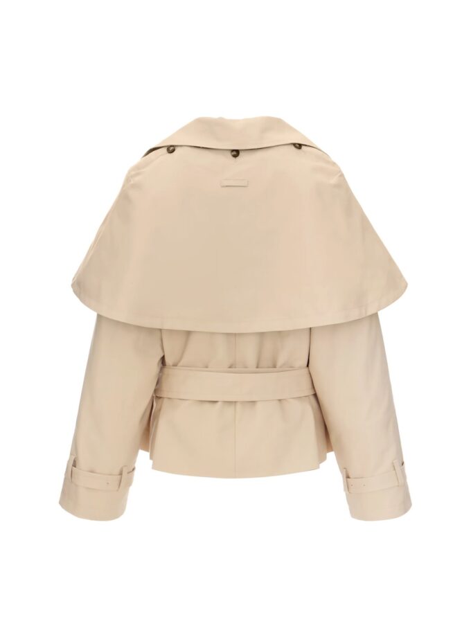 Chaqueta tipo gabardina con capa desmontable en color vainilla URBANCODE