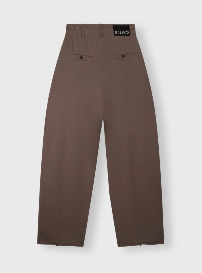 Pantalones de corte relajado, confeccionados en algodón orgánico 10DAYS