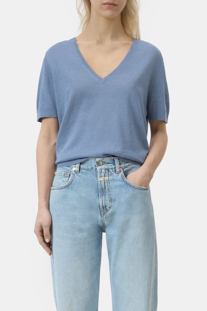 Top de punto confeccionado en una mezcla de lino. CLOSED