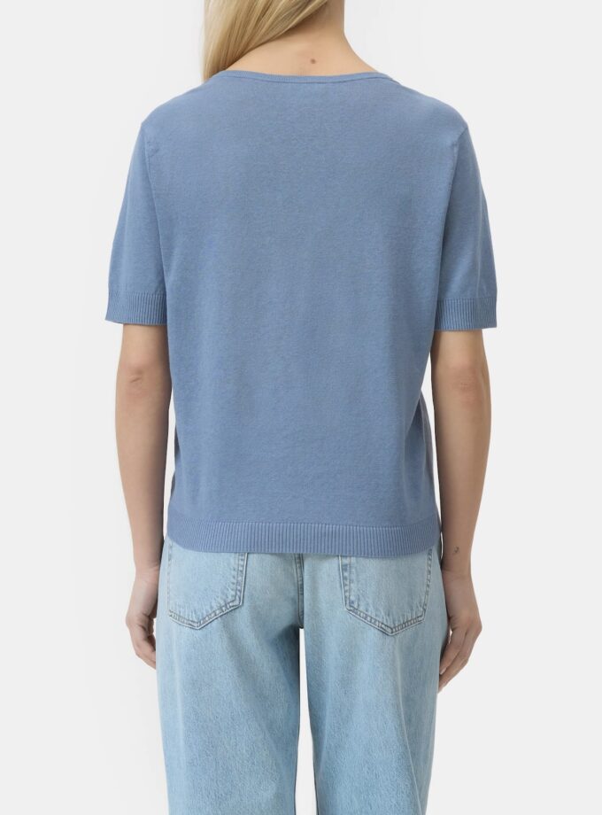 Top de punto confeccionado en una mezcla de lino. CLOSED